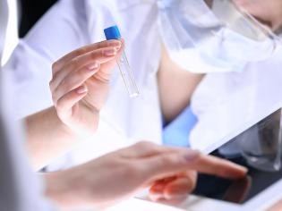 Arbeiten im Labor: MTL (früher MTLA) in der Histologie & Zytologie