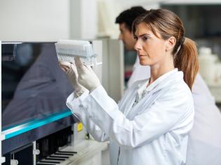 Arbeiten im Labor: MTL (früher MTLA) für Immunologie